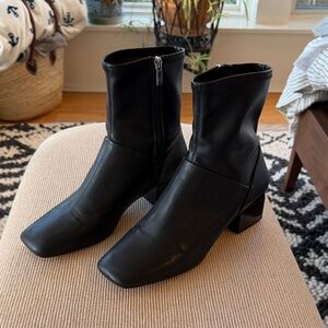 Franco Sarto Women’s Black Ankle Boots size 9